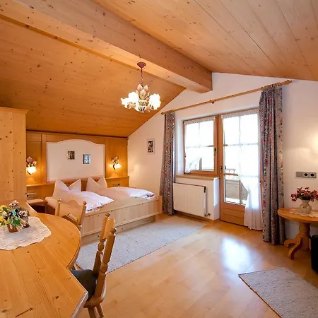 Hauser'S Ferienhof Hart im Zillertal Room photo